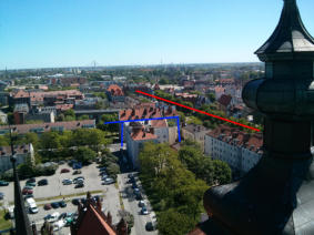 Blick nach halb rechts: die rote Linie zeigt den Altstädischen Graben, der die Rechtstadt von der Altstadt trennte